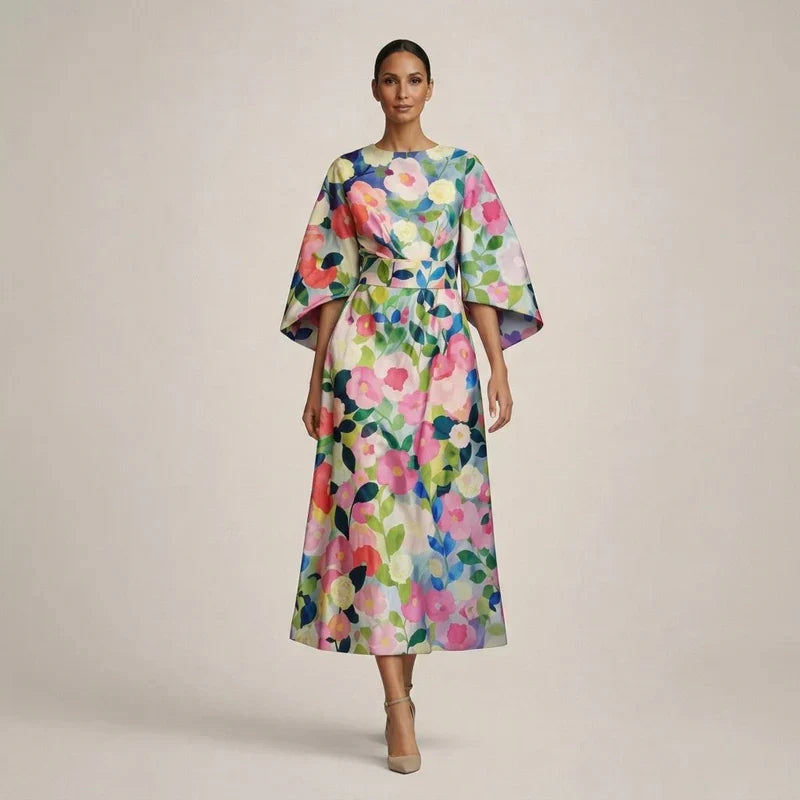 CLEMENTINE | Florales Midi mit sculptierter Taille und luftiger Eleganz